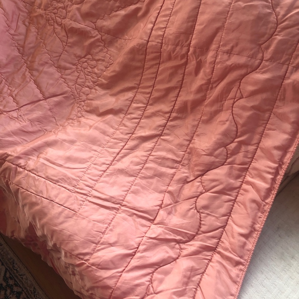 Vintage Peach Satin Coverlet Bedspread 68 x 78 - Picture 10 of 12